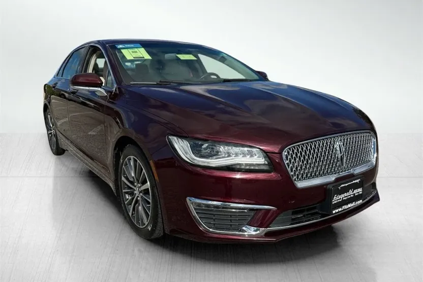 2017 Lincoln MKZ Premiere photo 1