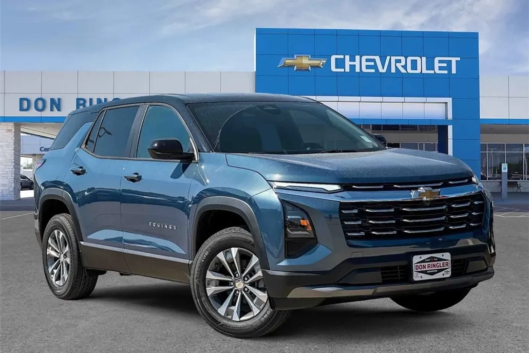 2026 Chevrolet Equinox LT photo 1