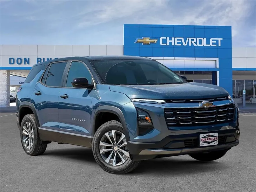 2026 Chevrolet Equinox LT photo 1