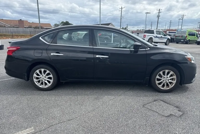2017 Nissan Sentra S photo 1