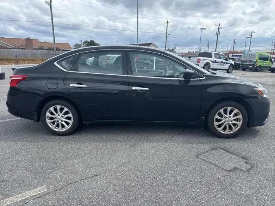 2017 Nissan Sentra S photo 1