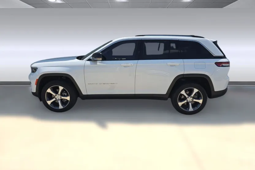 2023 Jeep Grand Cherokee Limited photo 1