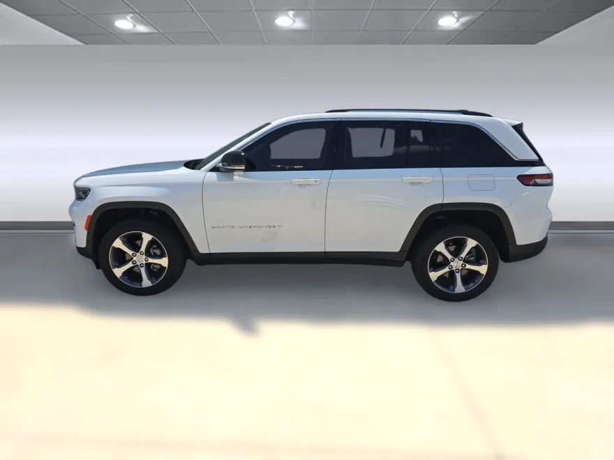2023 Jeep Grand Cherokee Limited photo 1