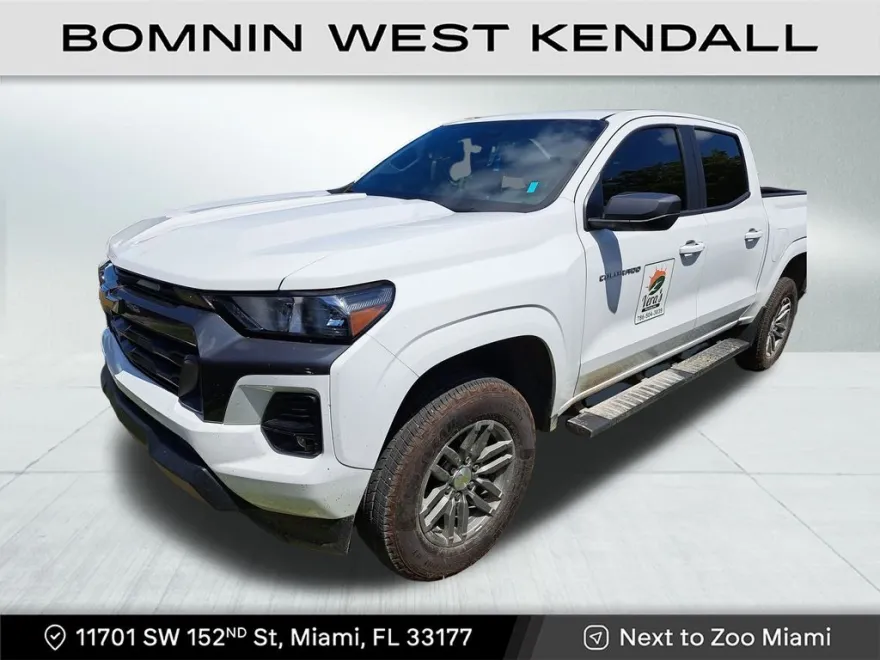 2024 Chevrolet Colorado LT photo 2