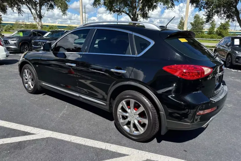 2017 Infiniti QX50 Base photo 1