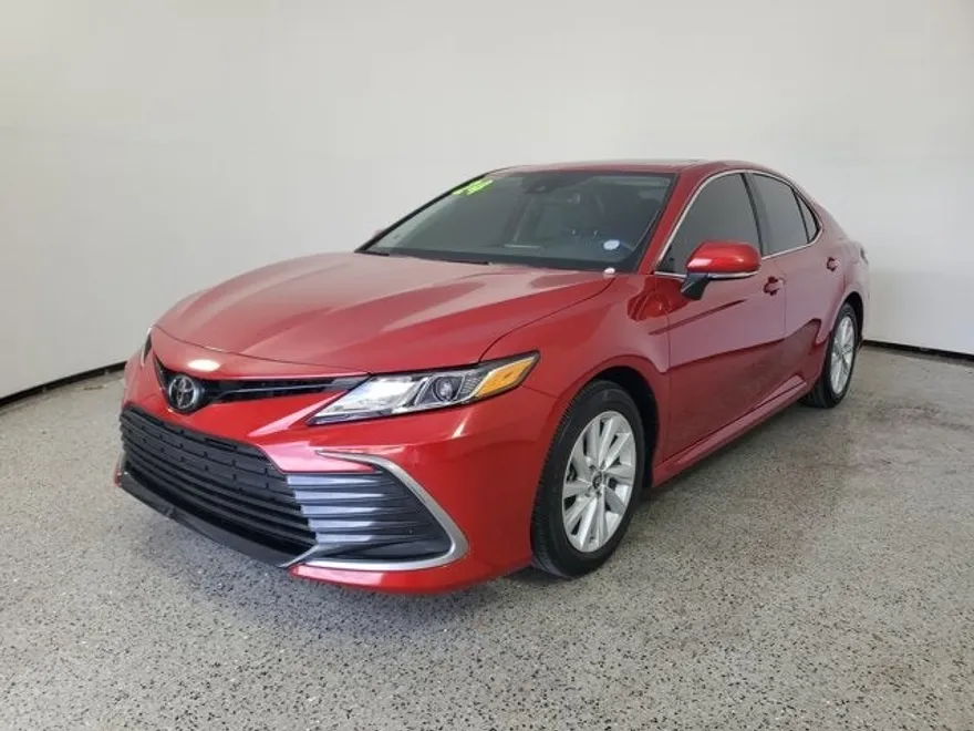 2024 Toyota Camry LE photo 1