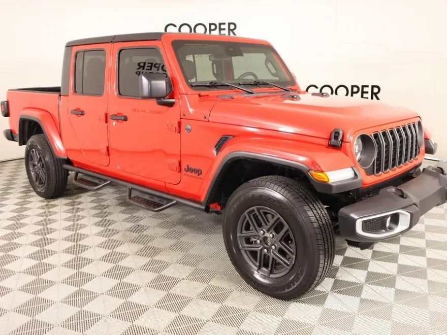 2024 Jeep Gladiator Sport photo 1