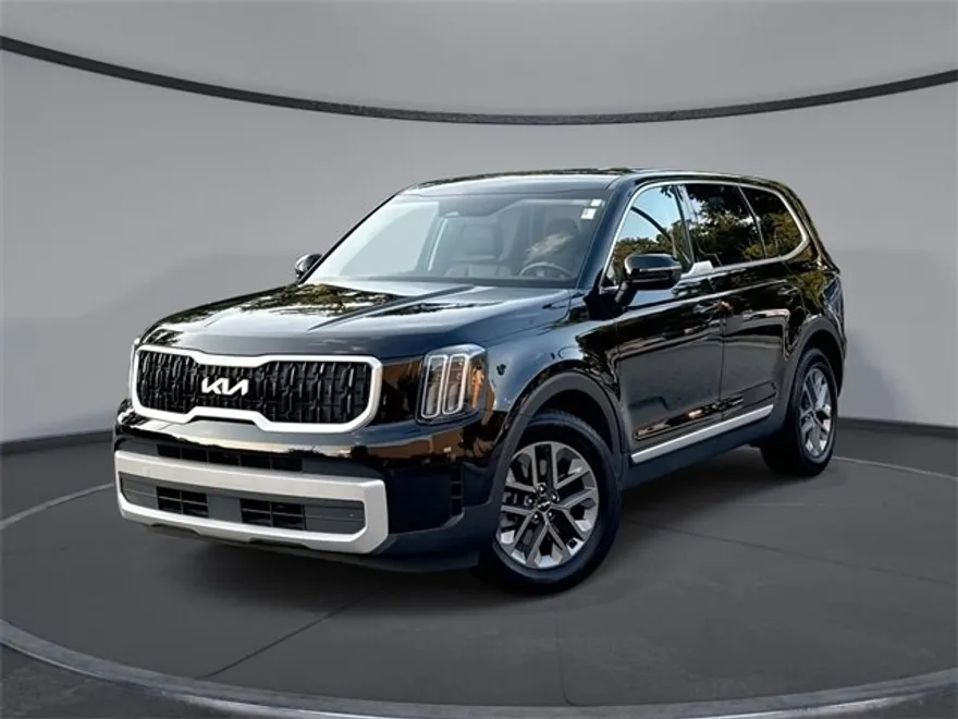 2023 Kia Telluride LX photo 1