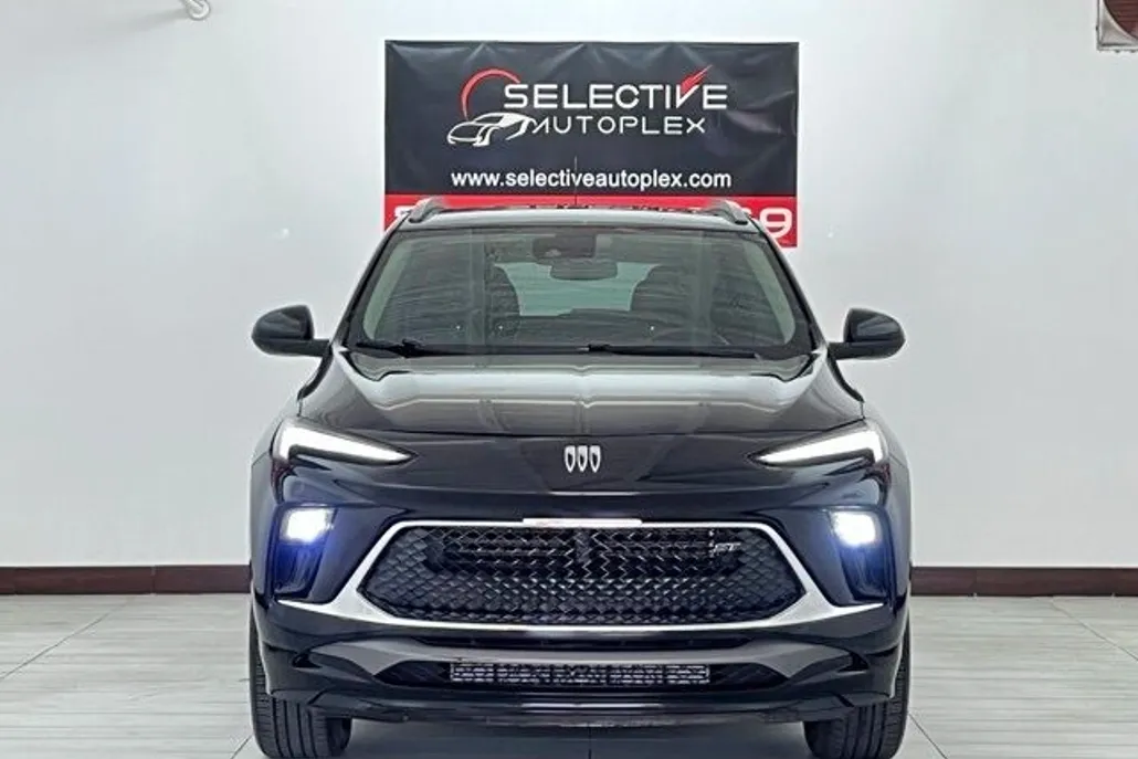 2024 Buick Encore GX Sport Touring photo 1