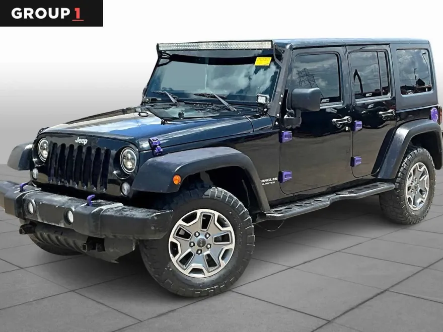 2015 Jeep Wrangler Unlimited Rubicon photo 1