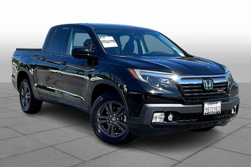 2020 Honda Ridgeline Sport photo 1