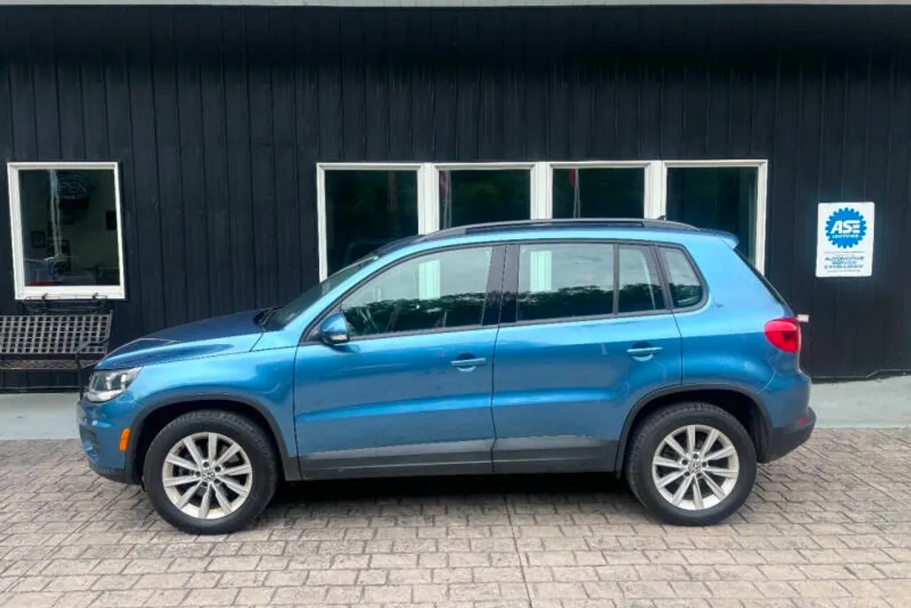 2017 Volkswagen Tiguan Limited S photo 1