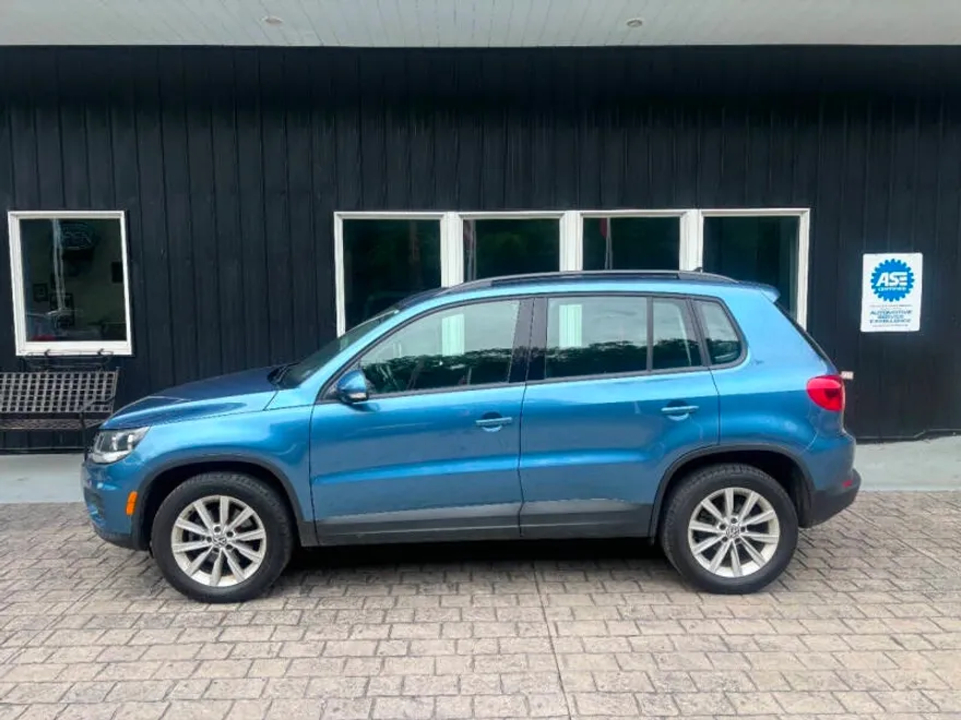 2017 Volkswagen Tiguan Limited S photo 1