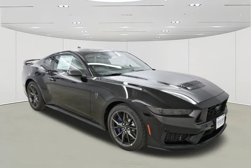 2025 Ford Mustang Dark Horse photo 1