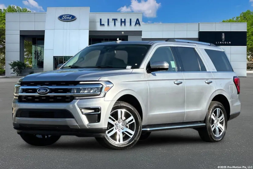 2022 Ford Expedition Limited photo 1