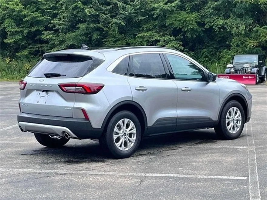 2023 Ford Escape Active photo 1