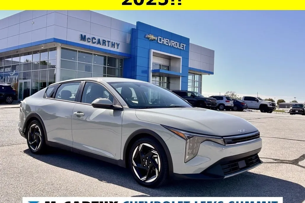 2025 Kia K4 EX photo 1
