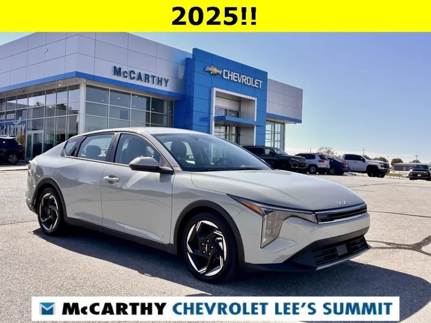 2025 Kia K4 EX photo 1