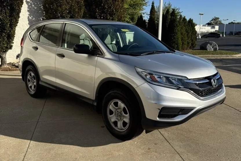 2016 Honda CR-V LX photo 1