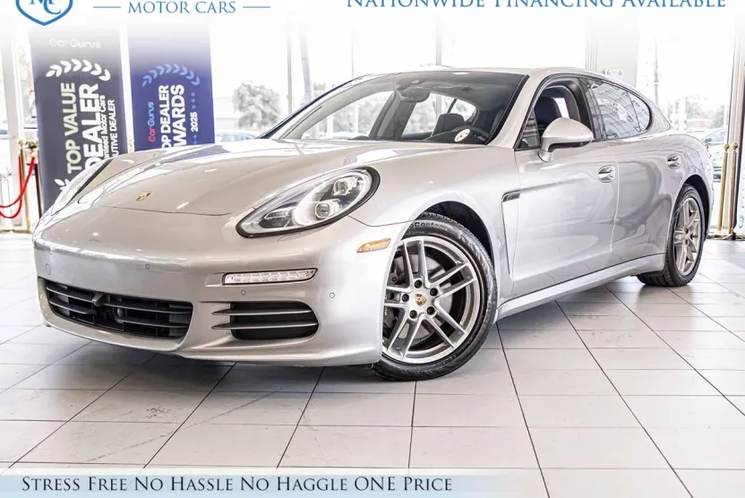 2016 Porsche Panamera 4 photo 1