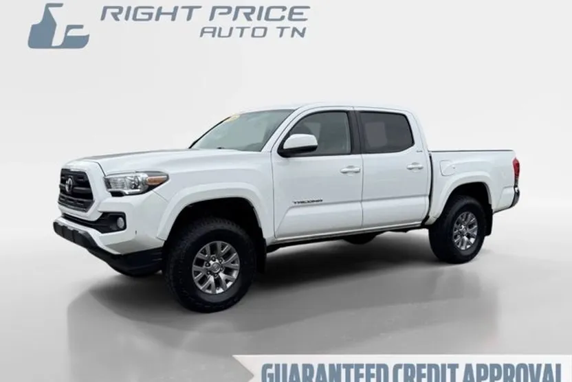 2017 Toyota Tacoma SR5 TRD Sport photo 1