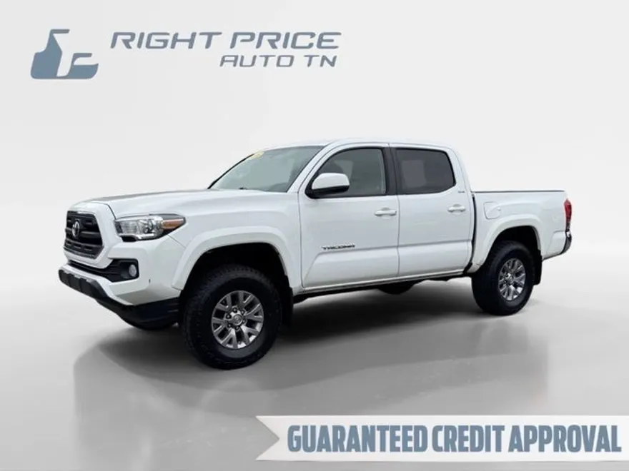 2017 Toyota Tacoma SR5 TRD Sport photo 1