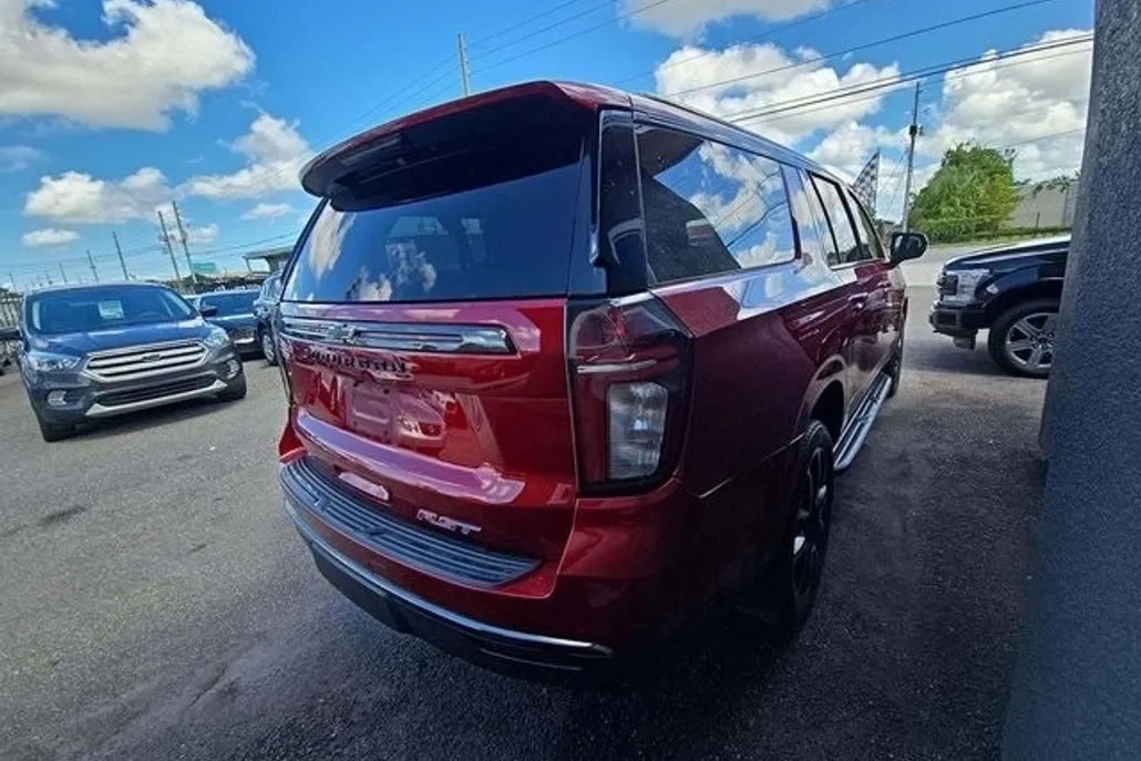 2021 Chevrolet Suburban RST photo 1