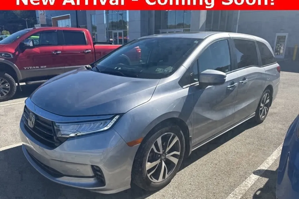2023 Honda Odyssey Touring photo 1