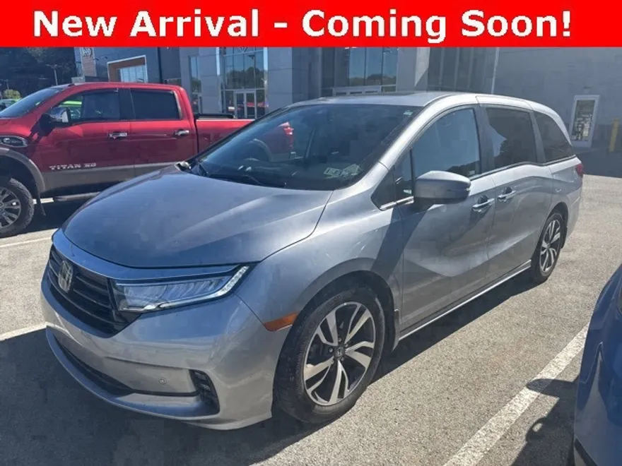 2023 Honda Odyssey Touring photo 1