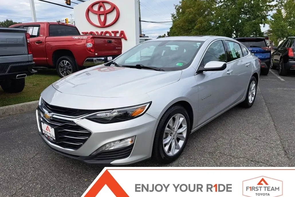 2022 Chevrolet Malibu 1LT photo 1