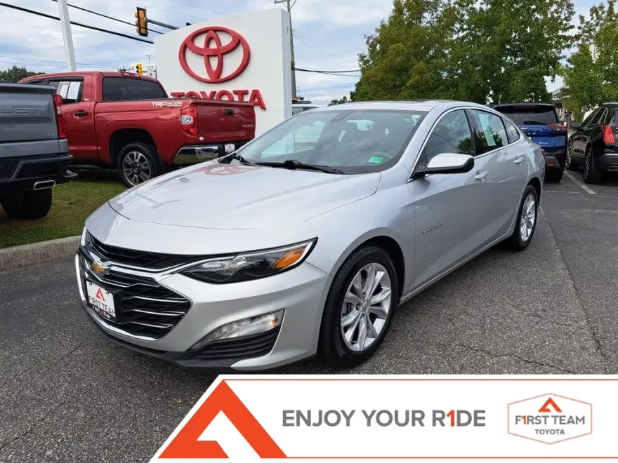 2022 Chevrolet Malibu 1LT photo 1
