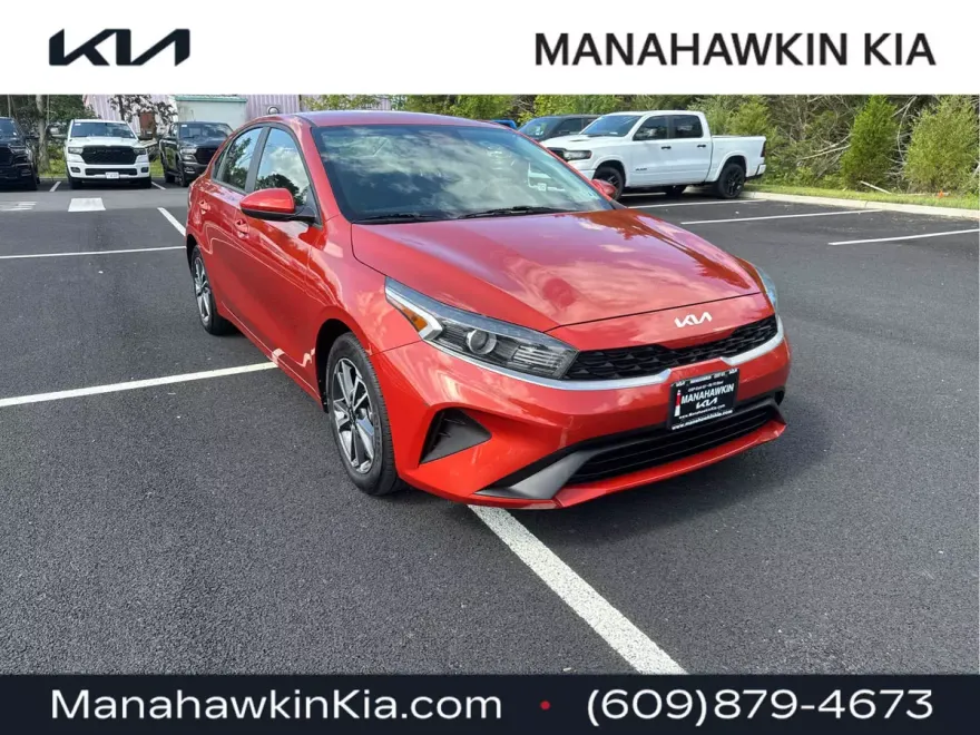 2023 Kia Forte LXS photo 1