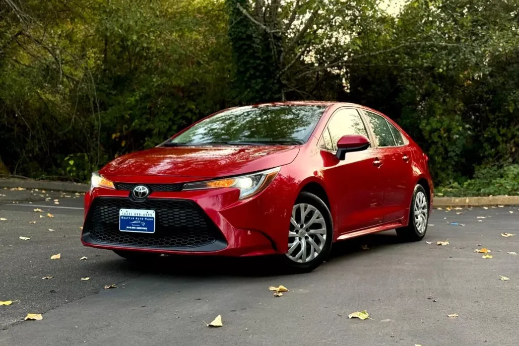 2011 Toyota Prius photo 1