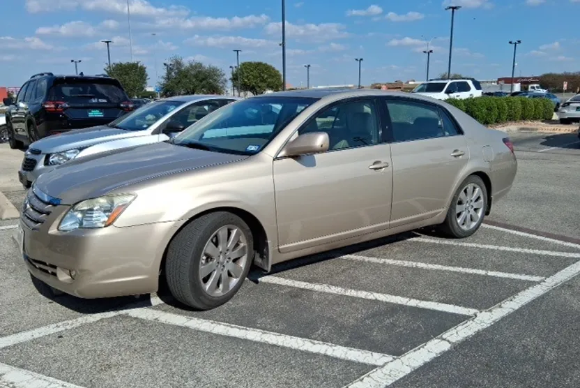 2006 Toyota Avalon photo 1