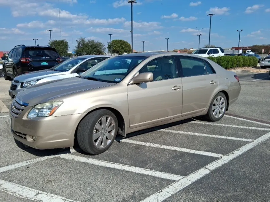 2006 Toyota Avalon photo 1