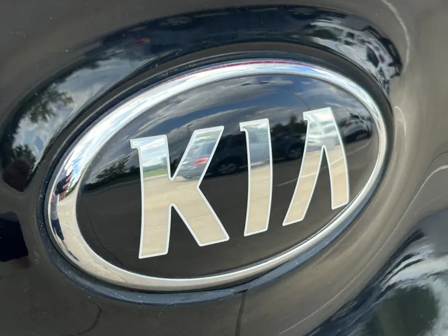 2022 Kia Sportage LX photo 1