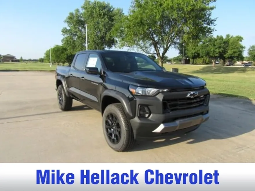 2026 Chevrolet Colorado Trail Boss photo 1