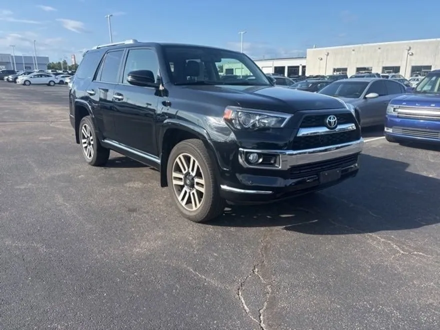 2018 Toyota 4Runner Limited photo 1
