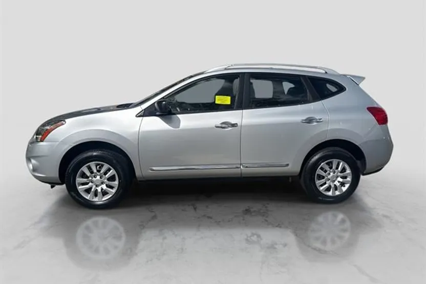 2015 Nissan Rogue Select S photo 1