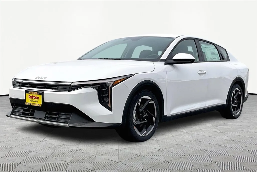 2025 Kia K4 EX photo 1