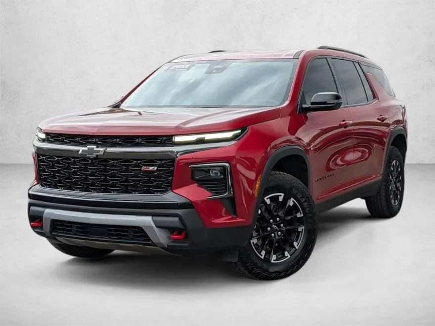 2025 Chevrolet Traverse Z71 photo 1