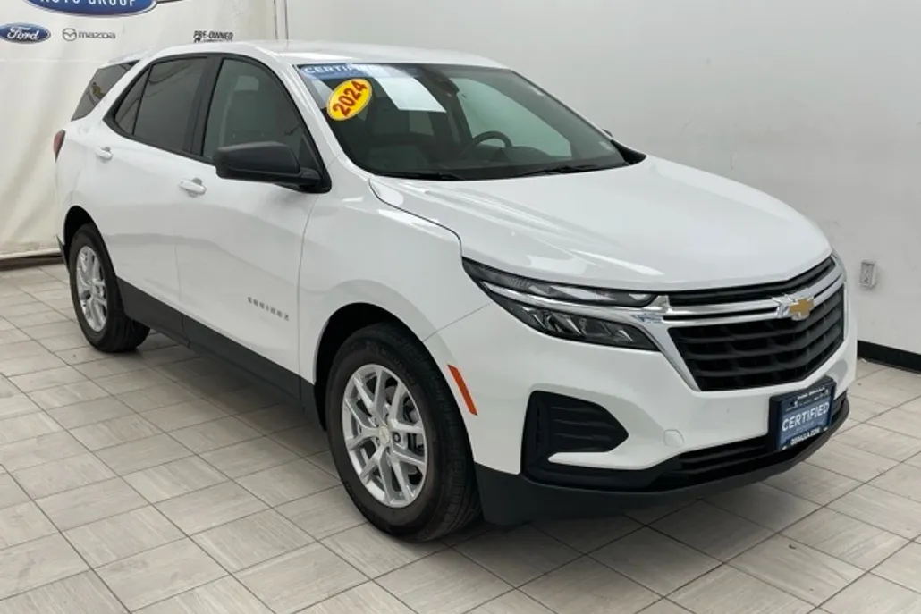 2024 Chevrolet Equinox LS photo 1