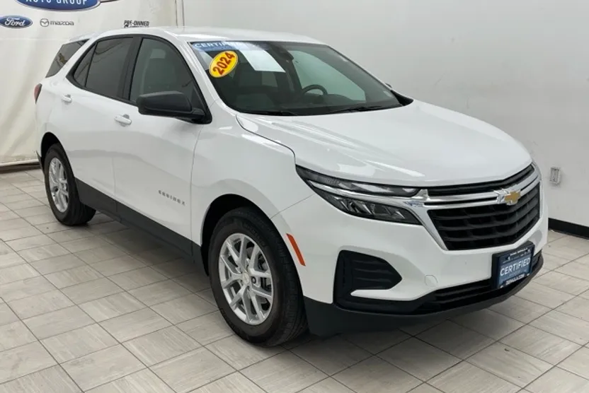 2024 Chevrolet Equinox LS photo 1