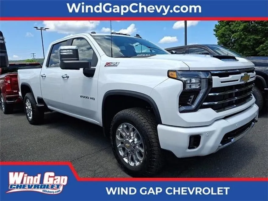 2025 Chevrolet Silverado 2500HD LT photo 1