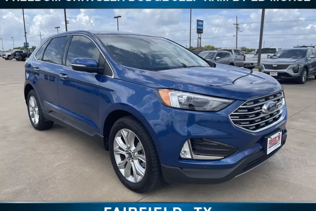 2022 Ford Edge Titanium photo 1