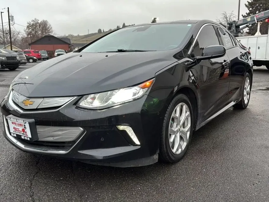 2017 Chevrolet Volt Premier photo 1