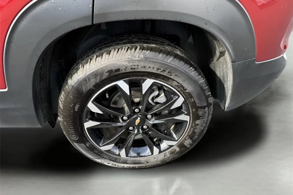 2023 Chevrolet Trailblazer LT photo 1