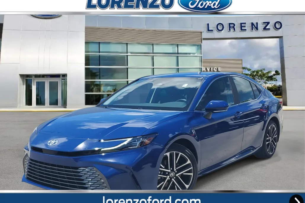 2025 Toyota Camry XLE photo 1