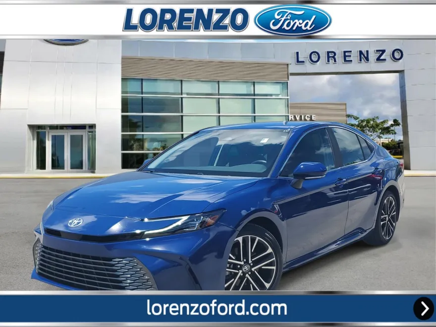 2025 Toyota Camry XLE photo 1