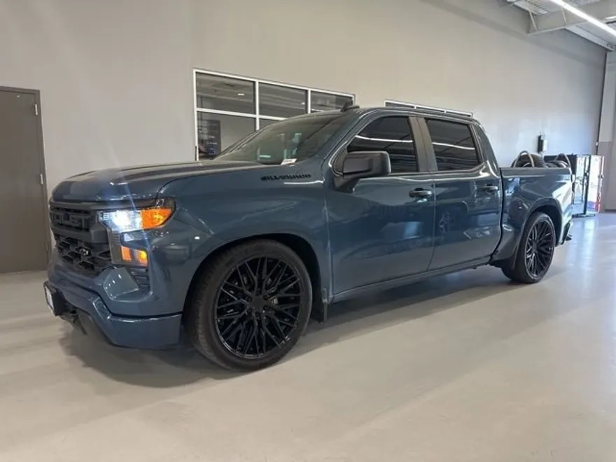 2024 Chevrolet Silverado 1500 Custom photo 1